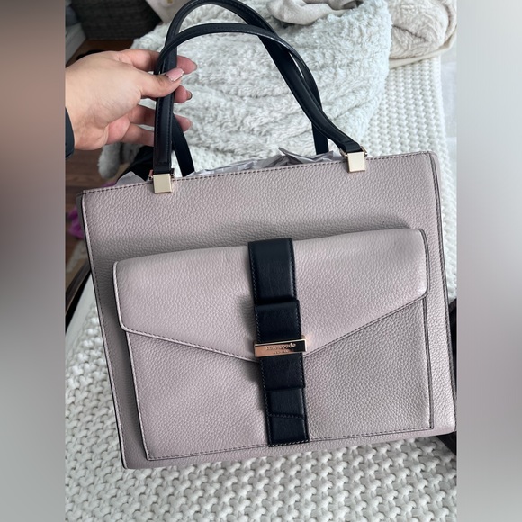 Kate Spade Tote - Picture 1 of 8